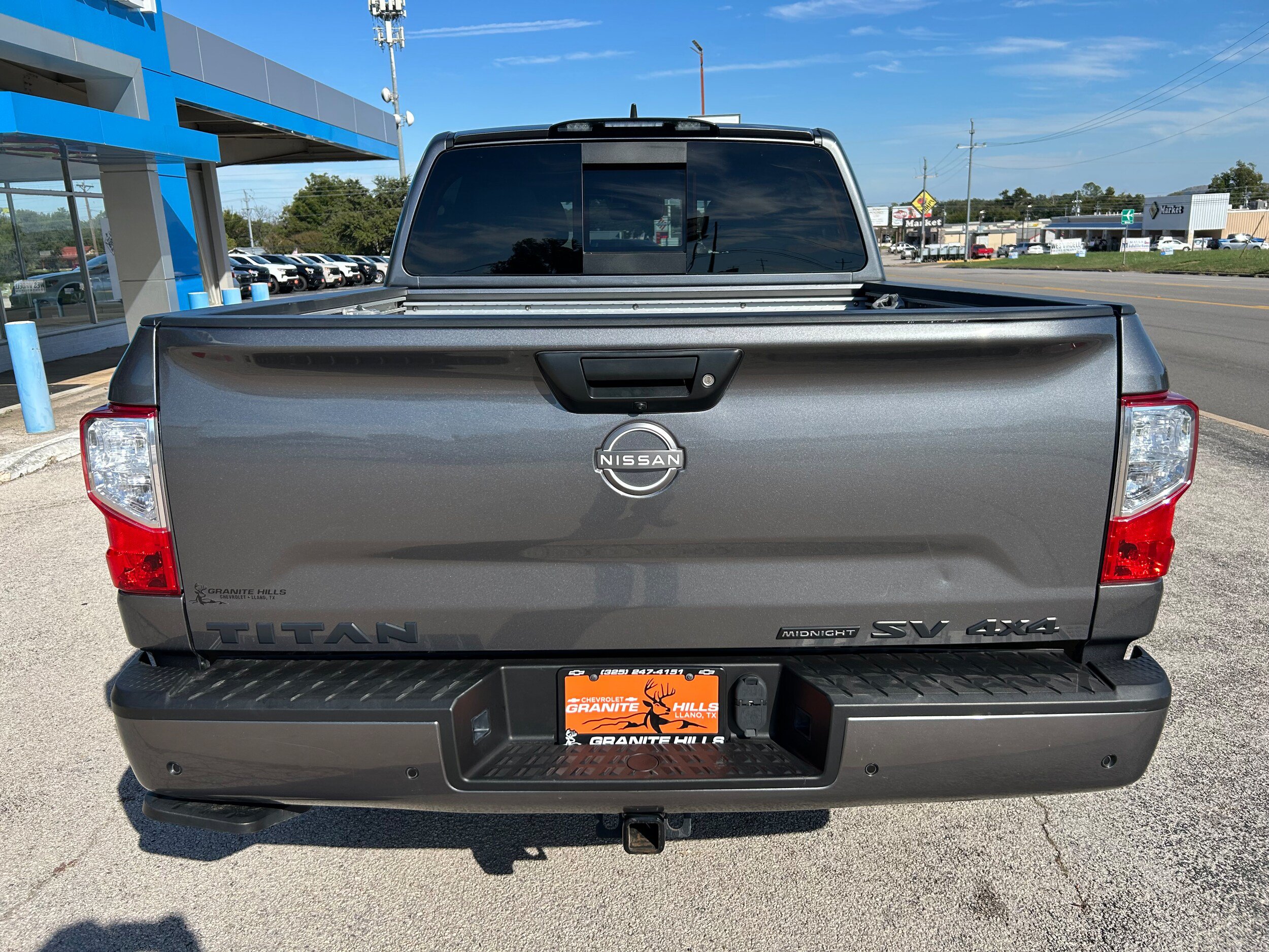 Used 2023 Nissan Titan SV w/ SV Convenience Package AWD/4WD image 6