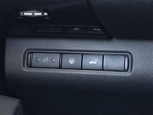 Used 2023 Nissan Pathfinder SV w/ SV Premium Package image 27