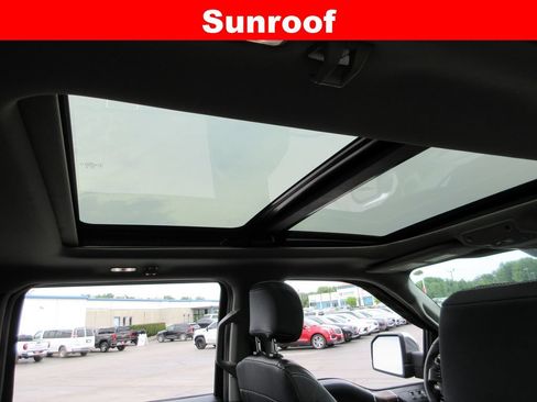 Used 2019 Ford F150 Lariat w/ Equipment Group 502A Luxury AWD/4WD image 16
