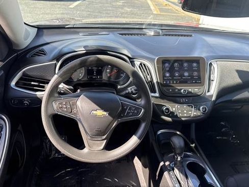 Used 2023 Chevrolet Malibu LT image 10
