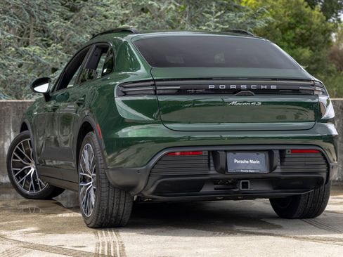 Certified 2025 Porsche Macan 4S Electric AWD/4WD image 3