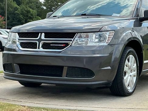 Used 2020 Dodge Journey SE FWD image 10