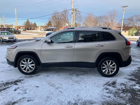 Used 2015 Jeep Cherokee Limited w/ Luxury Group image 5