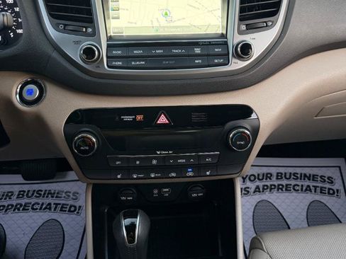 Used 2016 Hyundai Tucson Limited FWD image 16