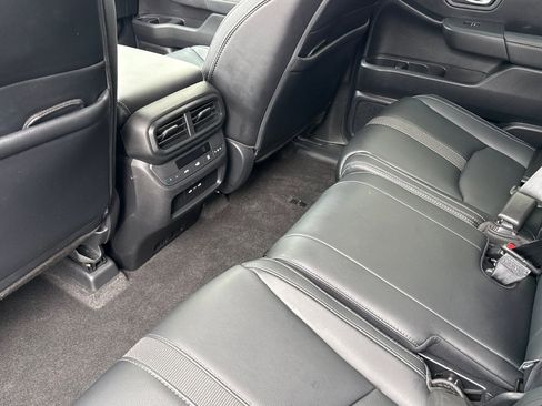 Certified 2024 Honda Pilot Touring image 26