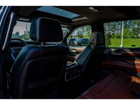 Used 2023 GMC Sierra 1500 Denali Ultimate image 12