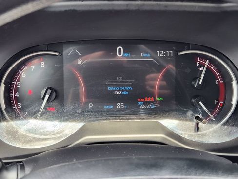 Used 2025 Toyota RAV4 XLE FWD image 16