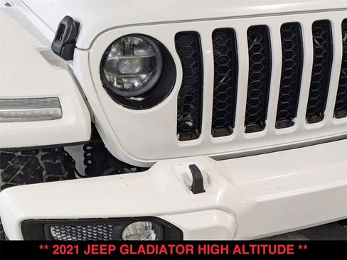 Used 2021 Jeep Gladiator Overland image 9