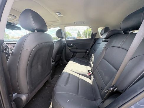Used 2020 Kia Niro EX Premium FWD image 7