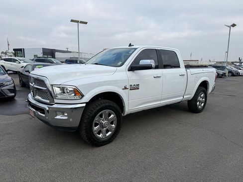 Used 2017 RAM 2500 Laramie w/ Convenience Group image 3