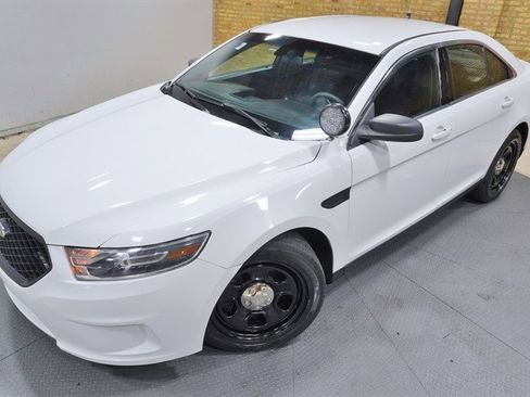 Used 2018 Ford Taurus Police Interceptor AWD image 2
