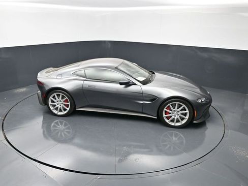 Used 2019 Aston Martin V8 Vantage Coupe RWD image 19