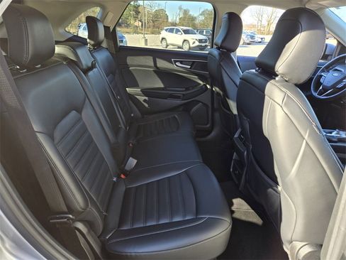Used 2024 Ford Edge SEL image 19