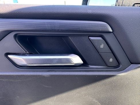 Used 2025 GMC Acadia Elevation image 17