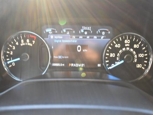 Used 2016 Ford F150 Platinum w/ Equipment Group 701A Luxury image 18