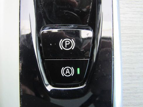 Used 2023 Volvo XC60 B5 Plus w/ Protection Package Premier image 48