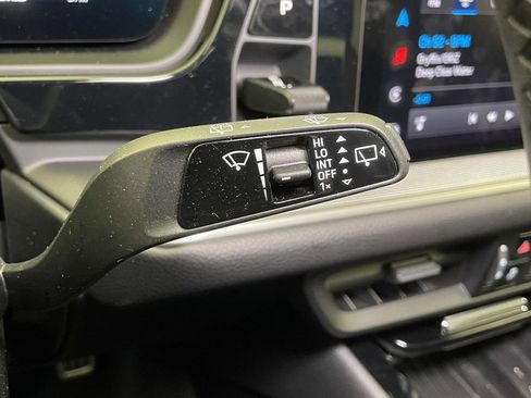 Used 2025 Porsche Cayenne S image 44