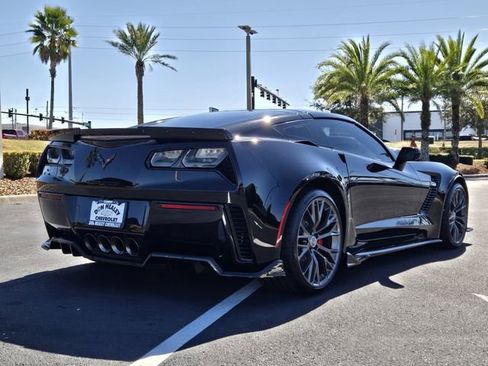 Used 2016 Chevrolet Corvette Z06 w/ 3LZ Preferred Equipment Group image 6