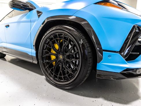 Used 2023 Lamborghini Urus Performante AWD/4WD image 37
