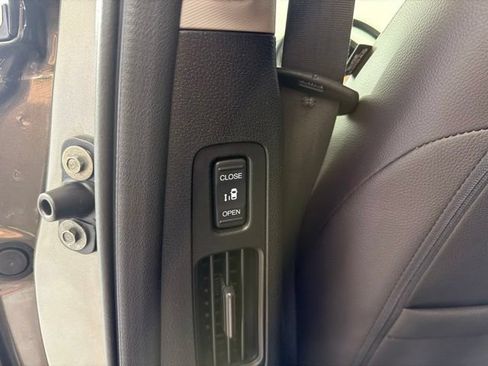 Used 2019 Honda Odyssey Elite image 22