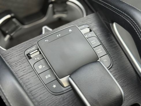 Used 2024 Mercedes-Benz GLE 450 4MATIC image 36