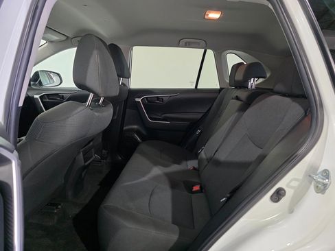 Used 2021 Toyota RAV4 LE image 20