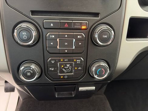 Used 2014 Ford F150 XLT w/ Equipment Group 302A Luxury AWD/4WD image 21