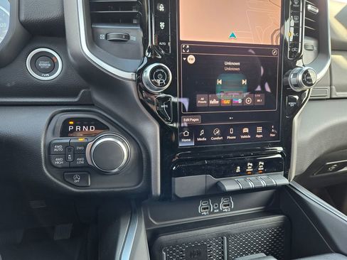 New 2026 RAM 1500 4x4 Crew Cab image 23