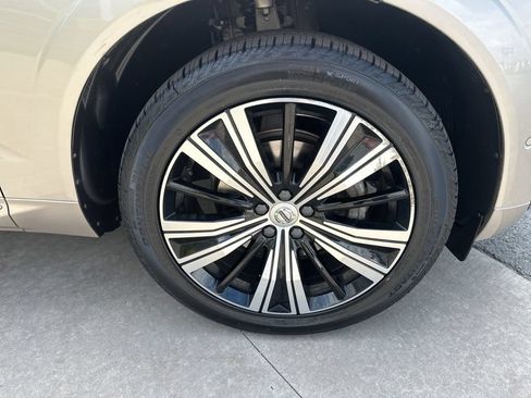 Certified 2023 Volvo XC60 B5 Plus w/ Climate Package AWD/4WD image 13