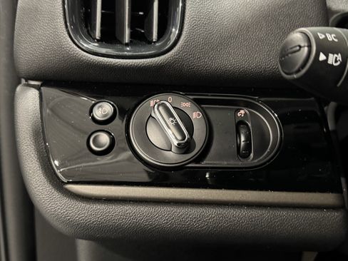 Used 2022 MINI Cooper Countryman S w/ Convenience Package image 28