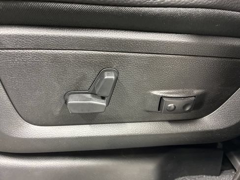 New 2026 RAM 2500 Limited AWD/4WD image 10