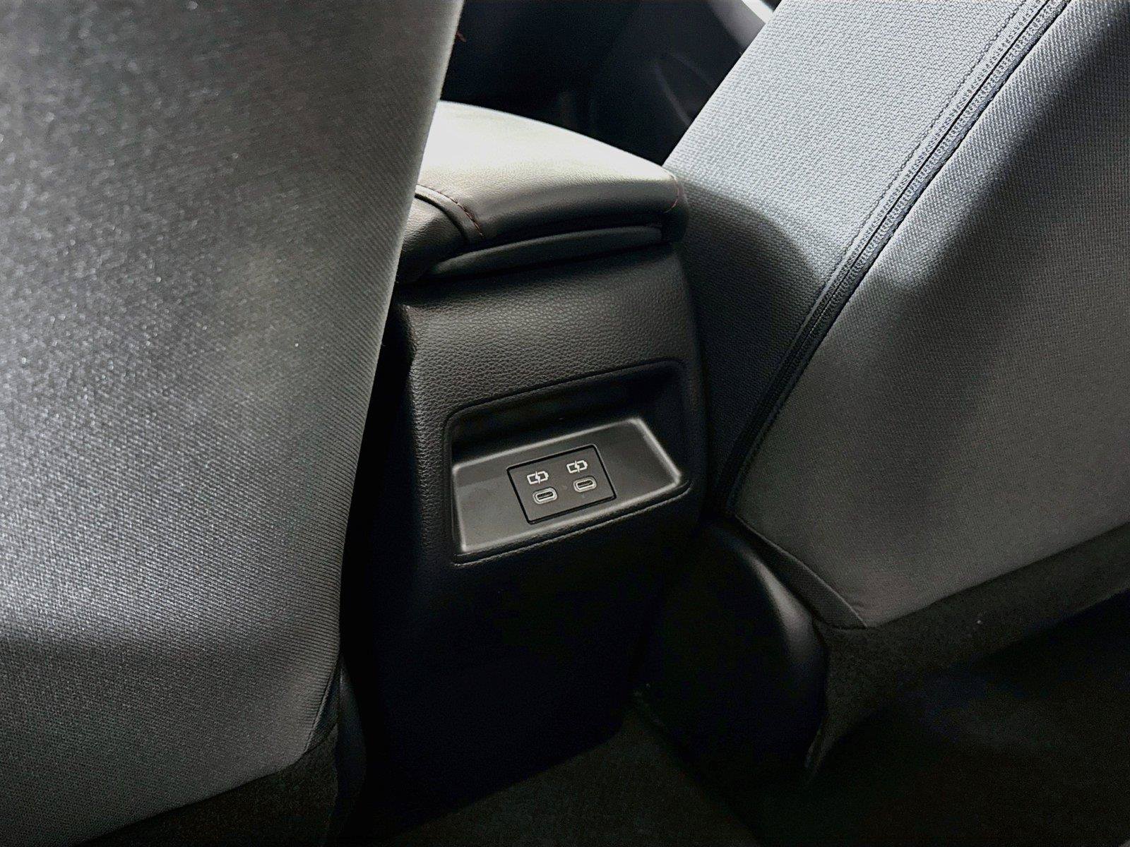 Certified 2025 Toyota Corolla SE w/ SE Premium Package FWD image 34