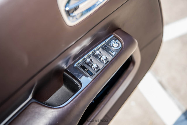 Used 2016 Rolls-Royce Wraith RWD image 31
