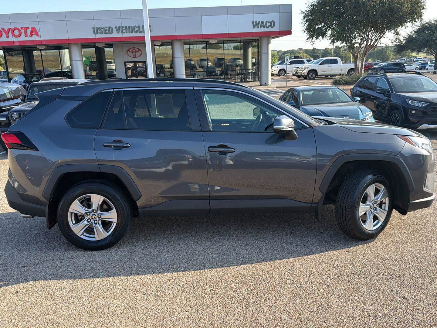 Certified 2022 Toyota RAV4 XLE FWD image 2