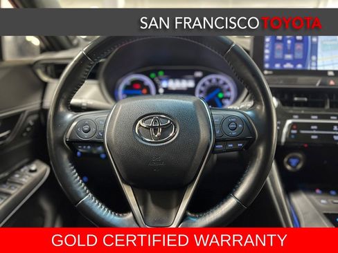 Certified 2021 Toyota Venza XLE image 32