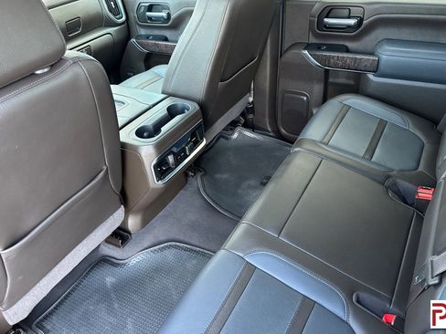 Used 2022 GMC Sierra 3500 Denali w/ Denali Ultimate Package image 14