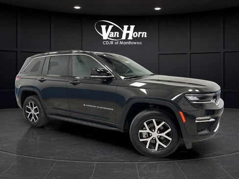 Used 2025 Jeep Grand Cherokee Limited AWD/4WD image 1