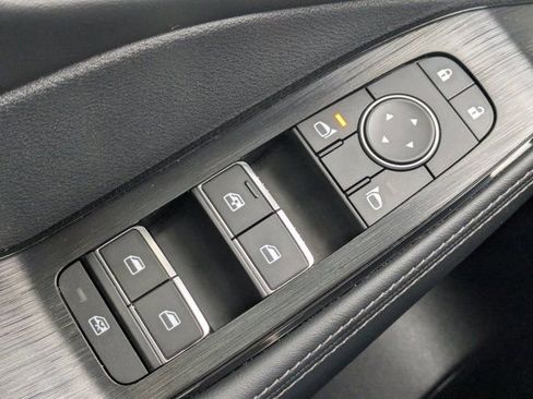 Used 2021 Nissan Rogue SL w/ Premium Package image 21