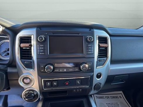 Used 2019 Nissan Titan PRO-4X AWD/4WD image 13