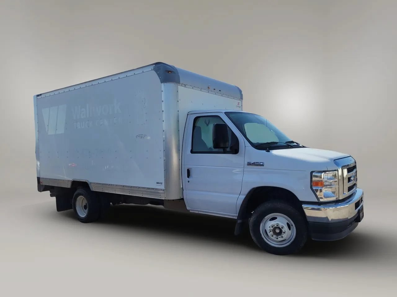 Used 2021 Ford E-450 and Econoline 450 Super Duty RWD image 6