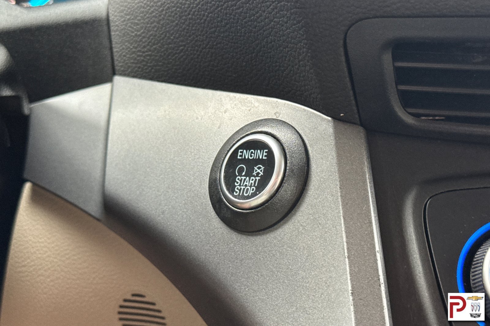 Used 2019 Ford Escape SEL AWD/4WD image 25