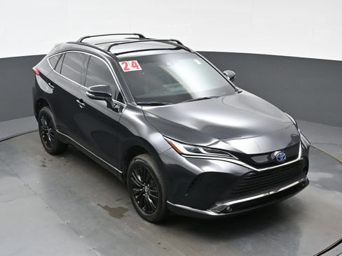 Used 2024 Toyota Venza Nightshade AWD/4WD image 34