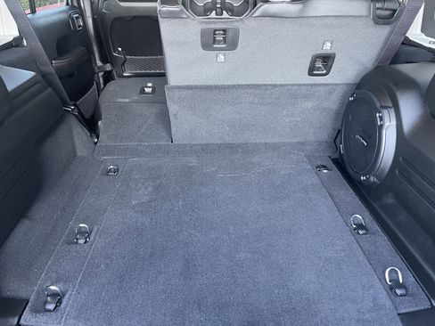 New 2026 Jeep Wrangler Unlimited Rubicon image 23