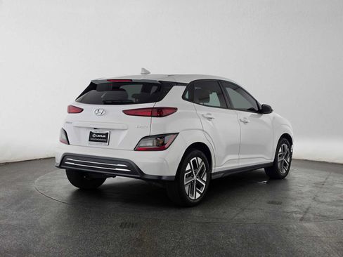 Used 2023 Hyundai Kona SE w/ Cargo Package FWD image 3