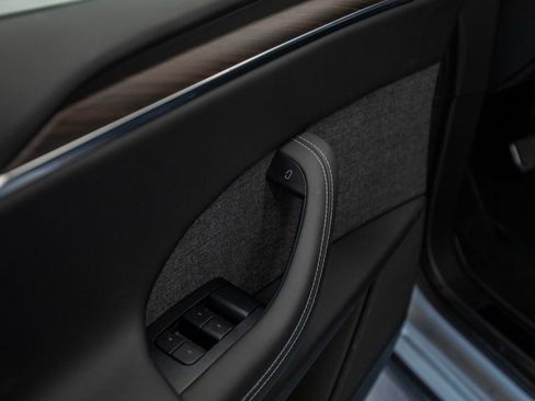 Used 2024 Tesla Model X image 35