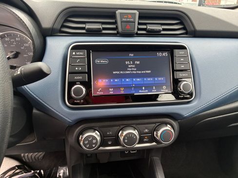 Used 2025 Nissan Versa SV FWD image 17