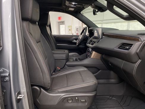 Used 2024 Chevrolet Tahoe High Country w/ Premium Package image 19