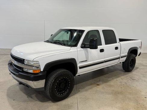 Used 2002 Chevrolet Silverado 2500 LS w/ Snow Plow Prep Pkg AWD/4WD image 2