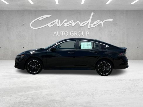 New 2026 Nissan Sentra SR w/ Floor Mat Package FWD image 14