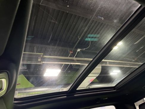 Used 2019 RAM 1500 Laramie image 27